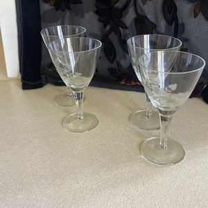 1980’s/90’s Tuscany set of 4 etched clear glass stemmed water/wine glasses